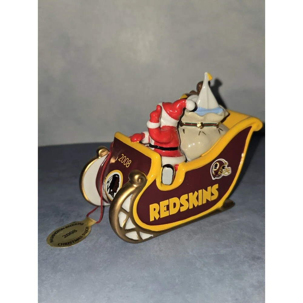 Danbury Mint Washington Redskins 2008 Santa Sleigh Ornament (T-C)